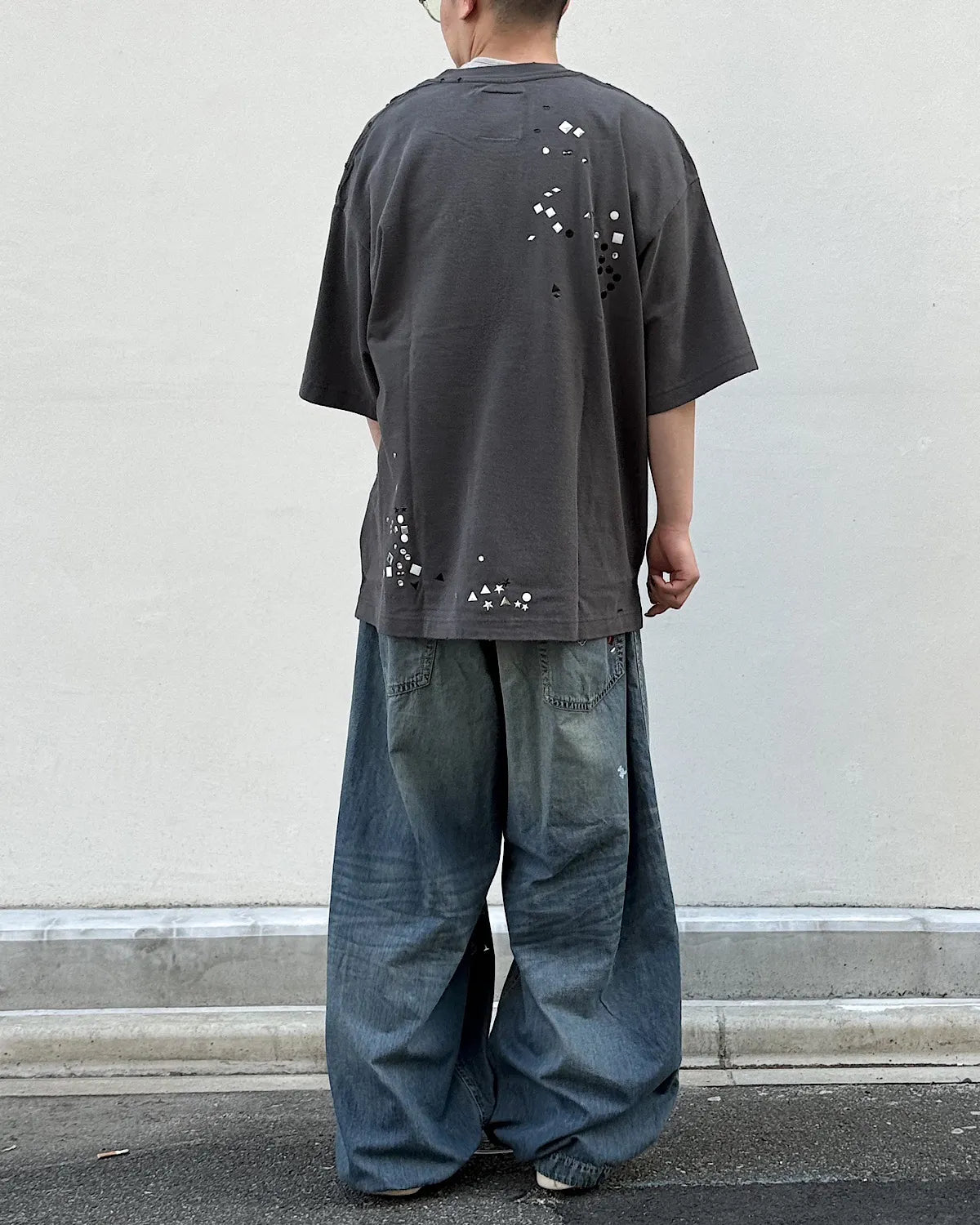 Maison MIHARA YASUHIRO / Embellished Sticker T-shirt (A16TS592)