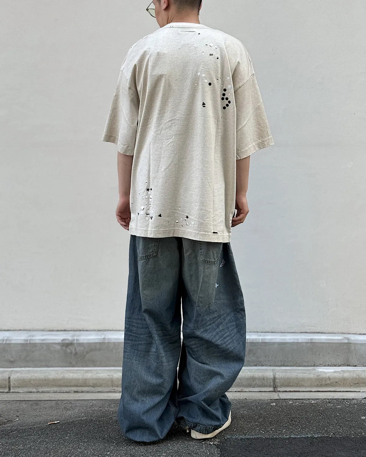 Maison MIHARA YASUHIRO / Embellished Sticker T-shirt (A16TS592)