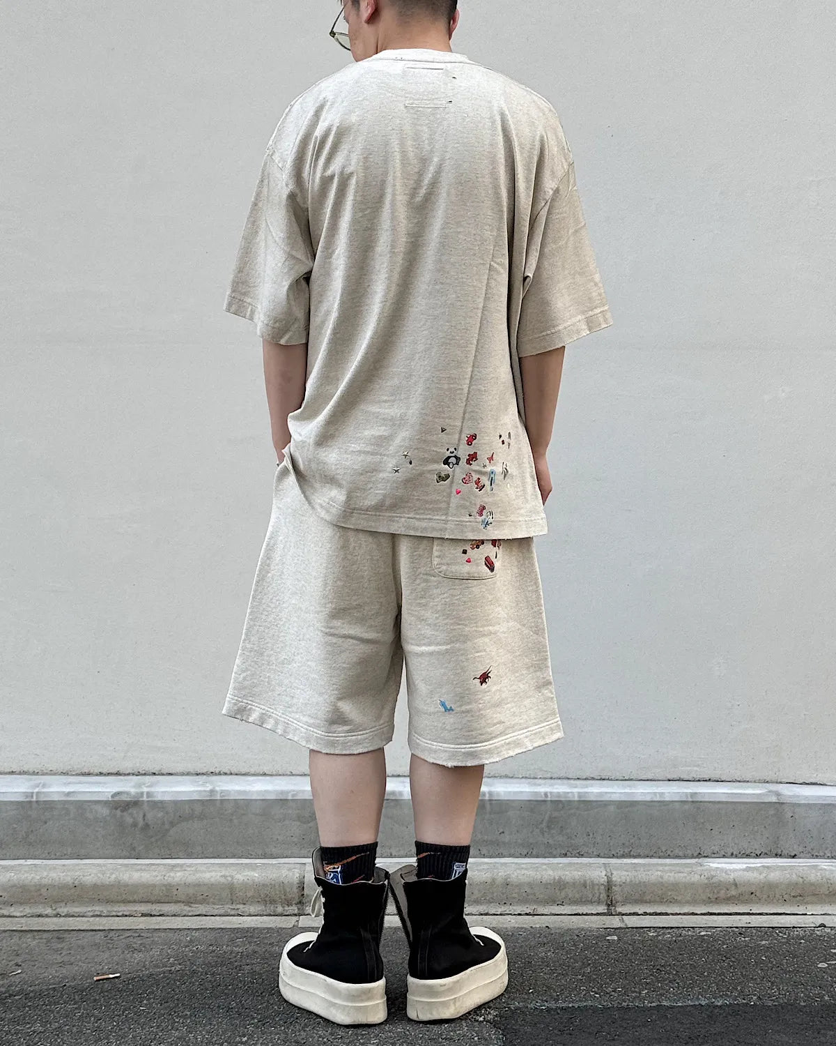 Maison MIHARA YASUHIRO / Kids Sticker Printed Sweat Shorts (J16SP733)