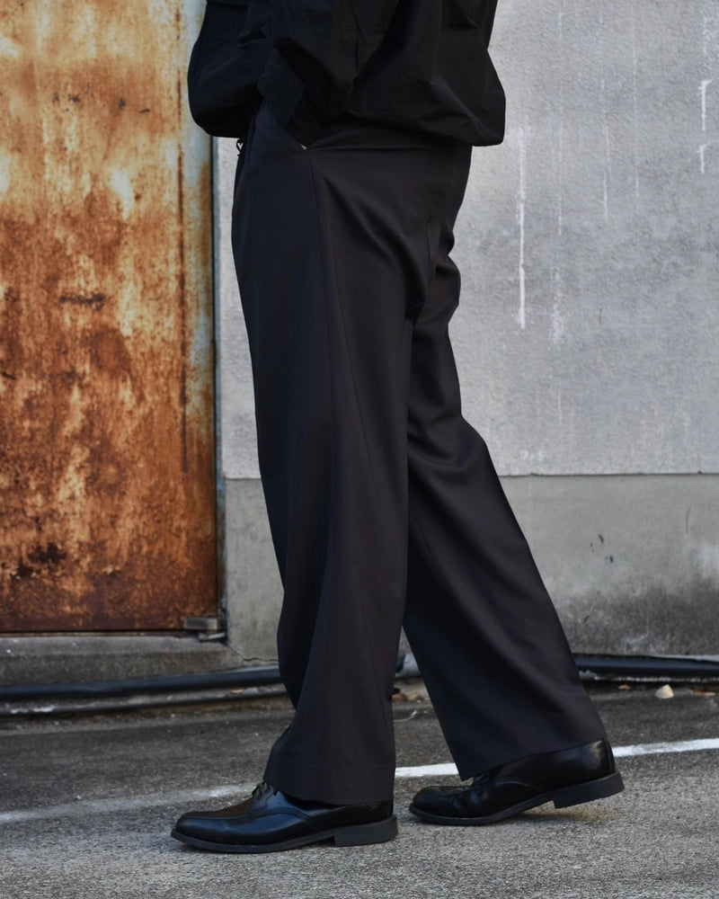 MARKAWARE / SLIM-STRAIGHT TROUSERS (A25A11PT03C)