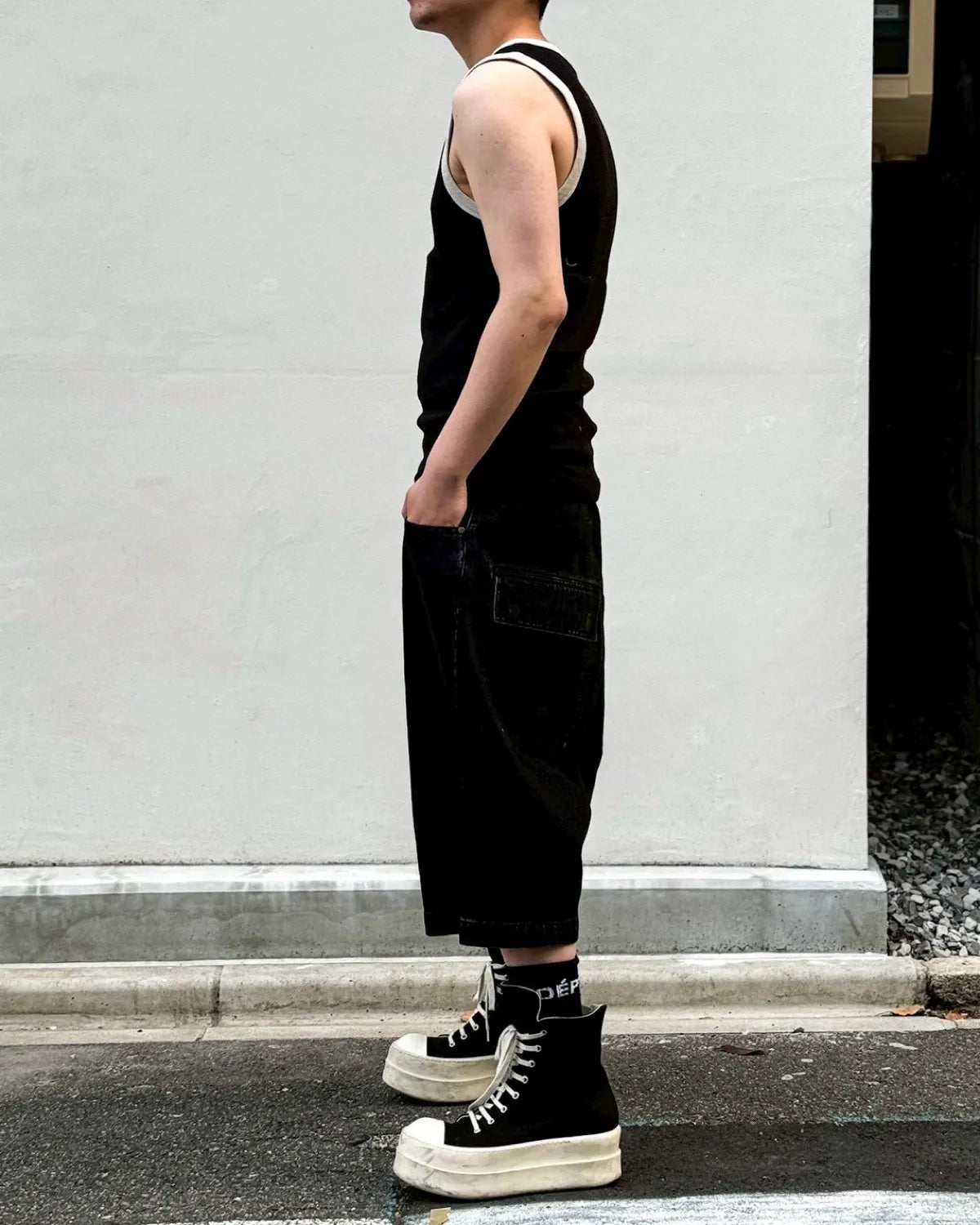 entire studios / Contro Tank (ESSS26TA012636269)