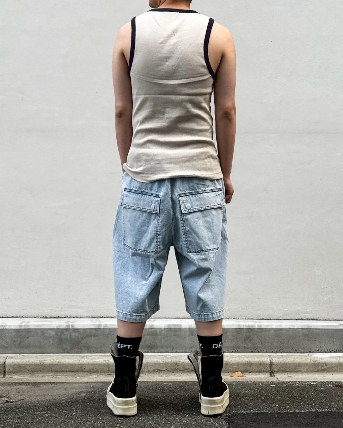 entire studios / Contro Tank (ESSS26TA012636269)