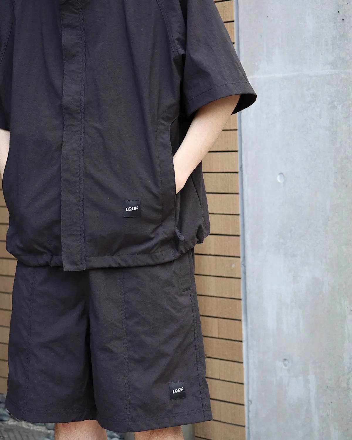 LQQK STUDIO / FUSION SHORT SLEEVE WINDBREAKER (LQS26WB06)
