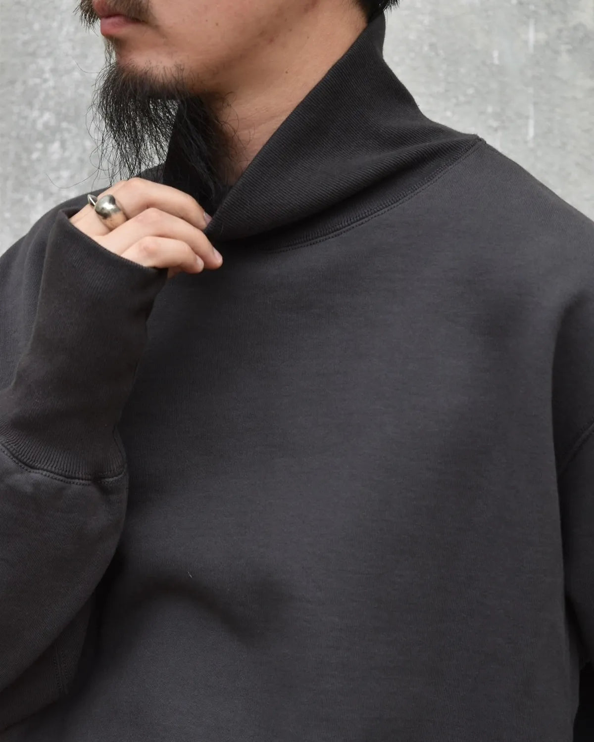 Unlikely / Unlikely Simple Sweat Turtle Neck (U25F-13-0004)