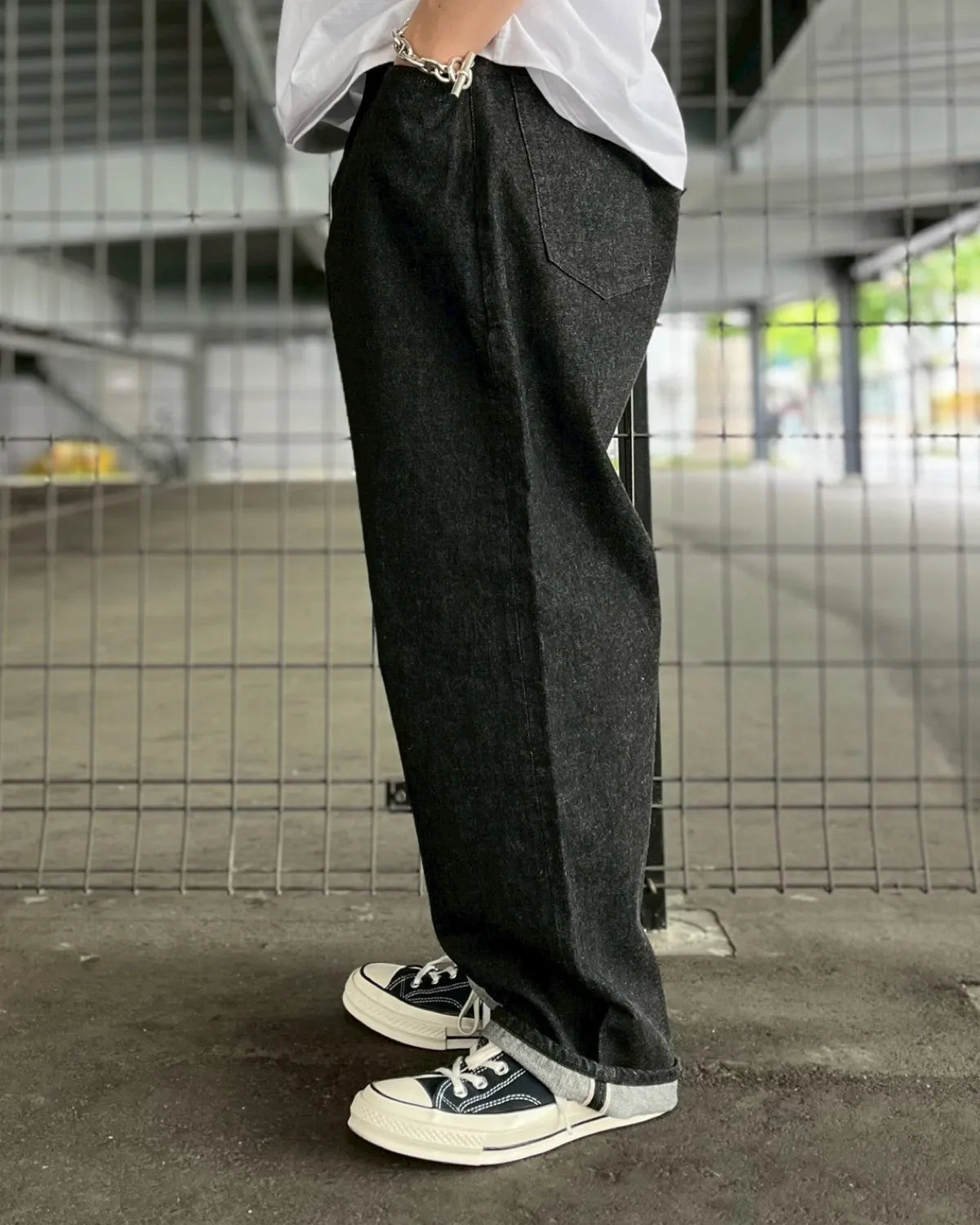 SEQUEL(シークエル) / × FRAGMENT ONE WASHED WIDE DENIM PANTS | 公式