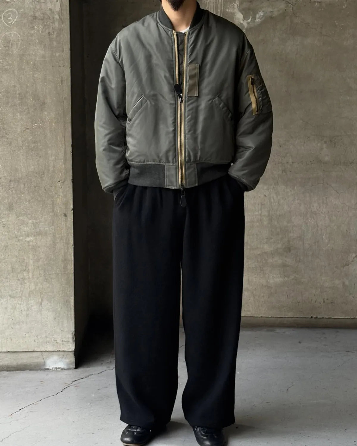 marka / WIDE CYLINEDR FIT EASY PANTS (M25D10PT01C)