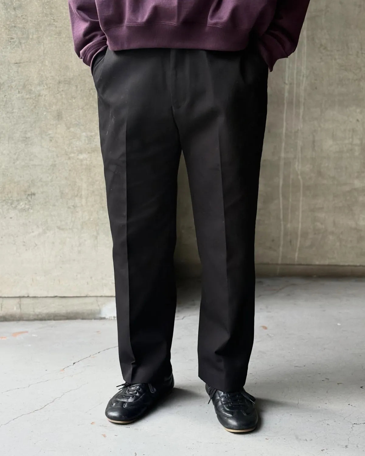 MARKAWARE / FLAT TAPERED TROUSERS (A26A93PT01C)