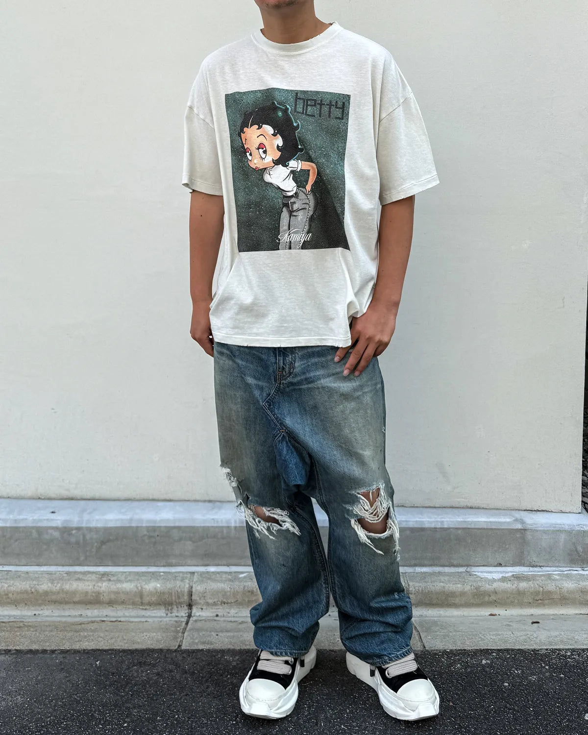 KAMIYA × Betty Boop / "I’m coming out" Betty BoopTM Distressed T-shirt  (G17TS093)