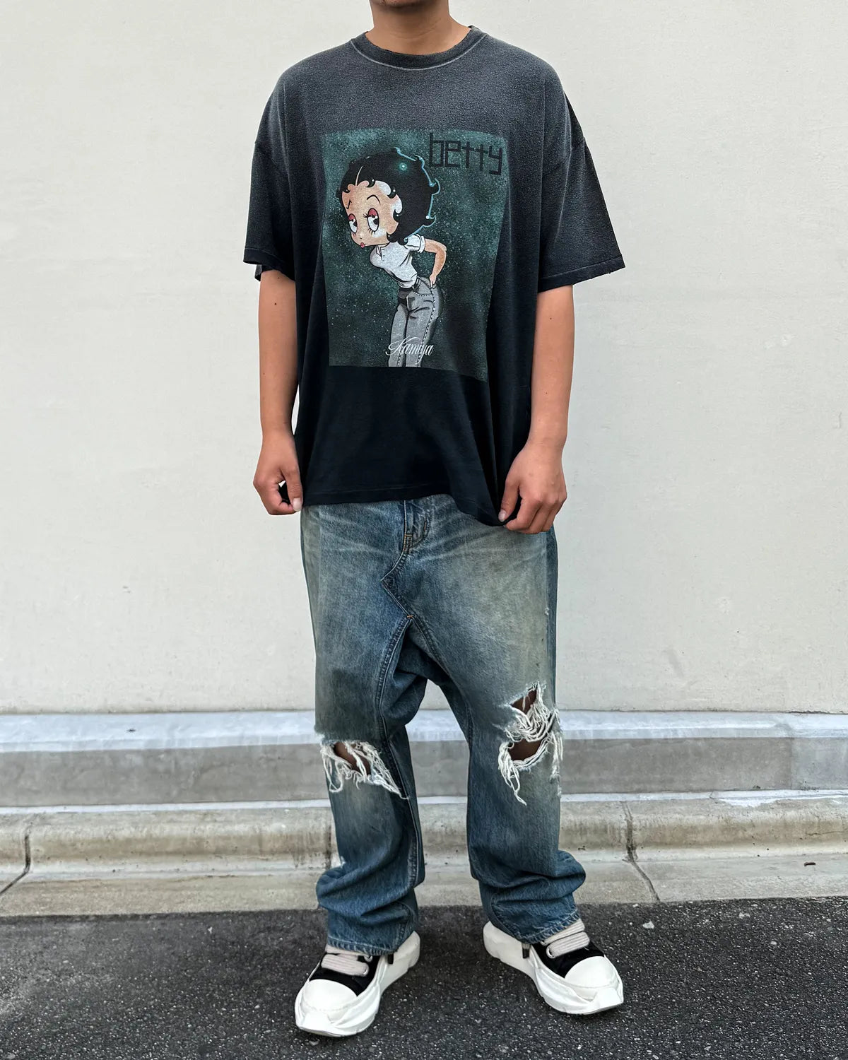 KAMIYA × Betty Boop / "I’m coming out" Betty BoopTM Distressed T-shirt  (G17TS093)