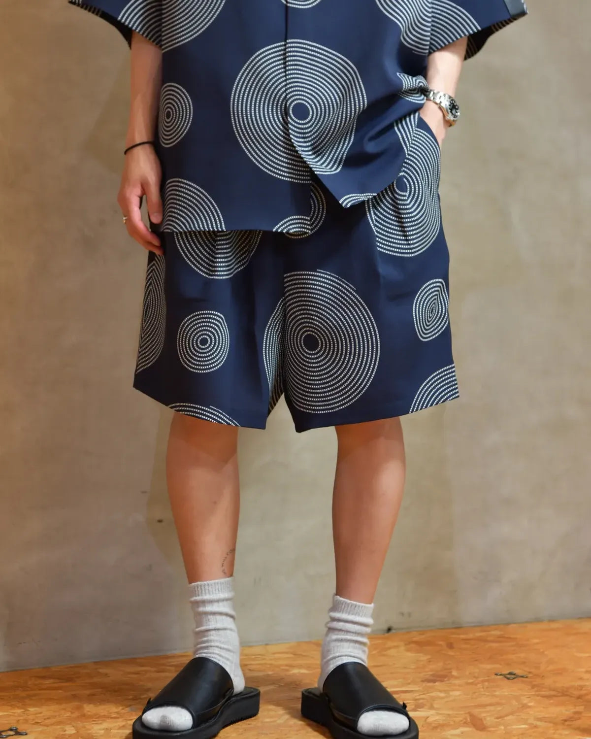 【THH】低反発芯入り/シンプル/たすき掛け用カニューレバンド N.HOOLYWOOD (エヌハリウッド) / 2TUCK EASY HALF PANTS | 公式通販
