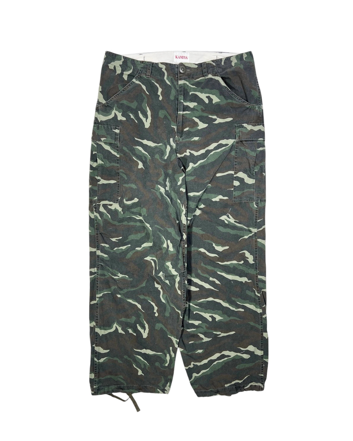 KAMIYA の Camo Wash Cargo Pants (G14PT016)