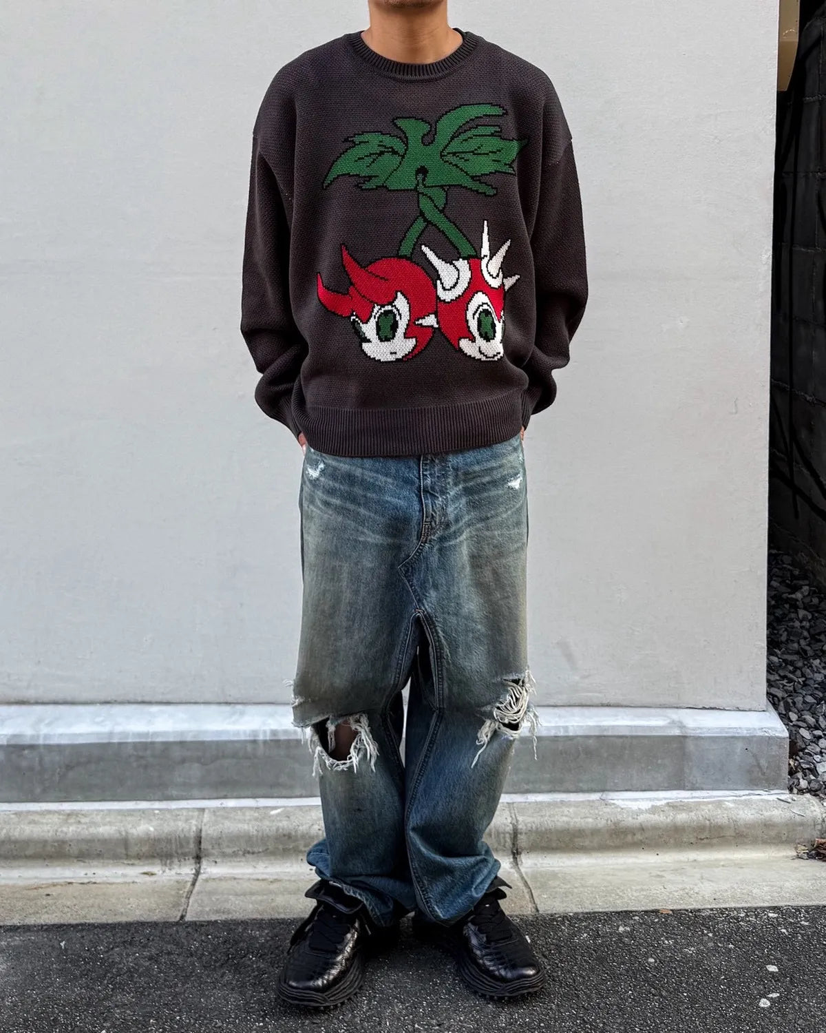 KAMIYA の Distressed Sarouel Denim Pants (G17PT064)