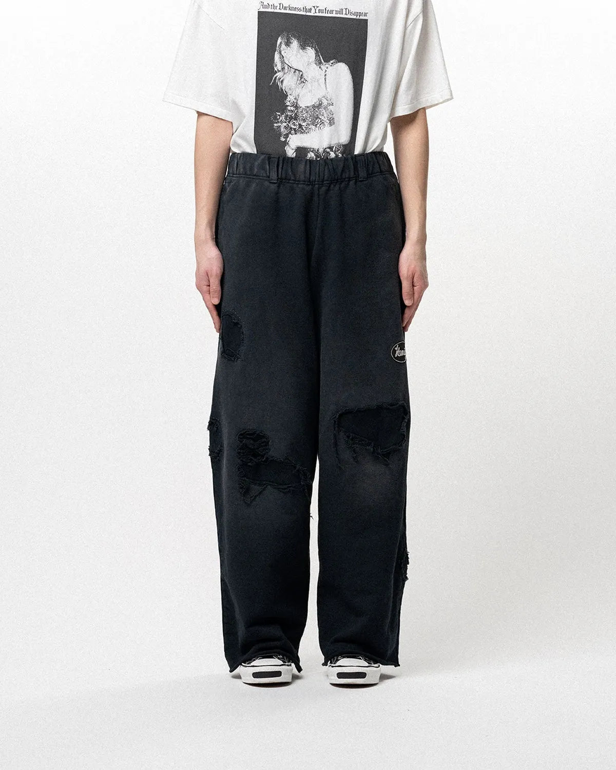 KAMIYA の Repaired Name Patch Wide Sweat Pants (G16PT071)