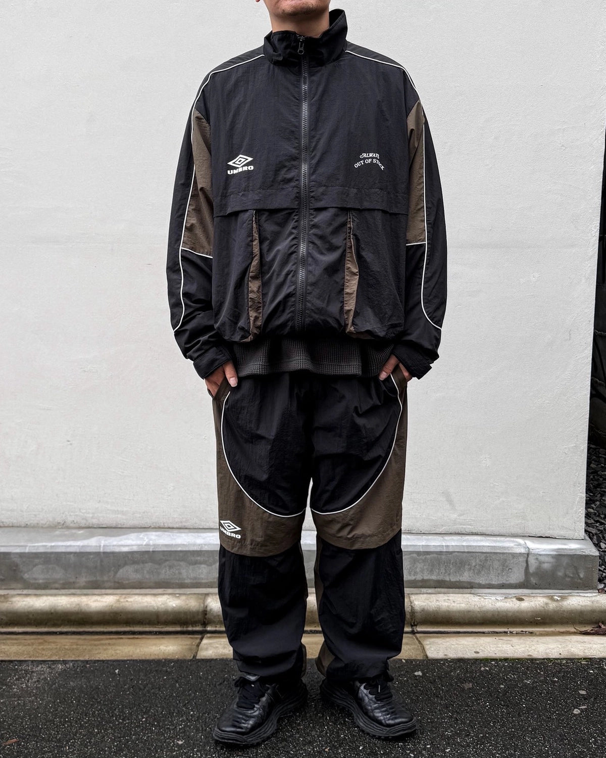 ALWAYS OUT OF STOCK / UMBRO SHELL JACKET (HA-226202108)