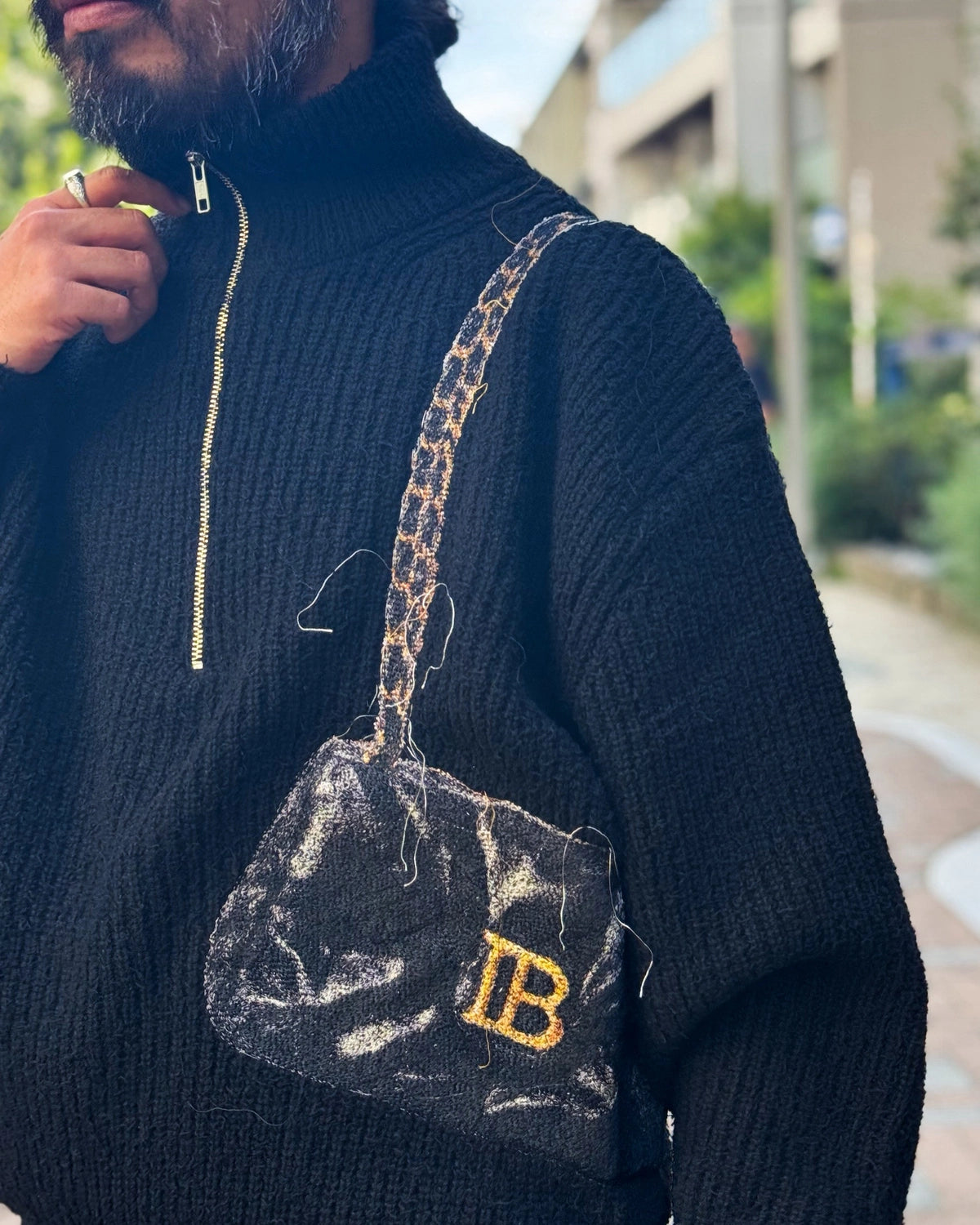 doublet / TROMPE L’OEIL EMBROIDERY HALF ZIP KNIT (26AW56KN229)