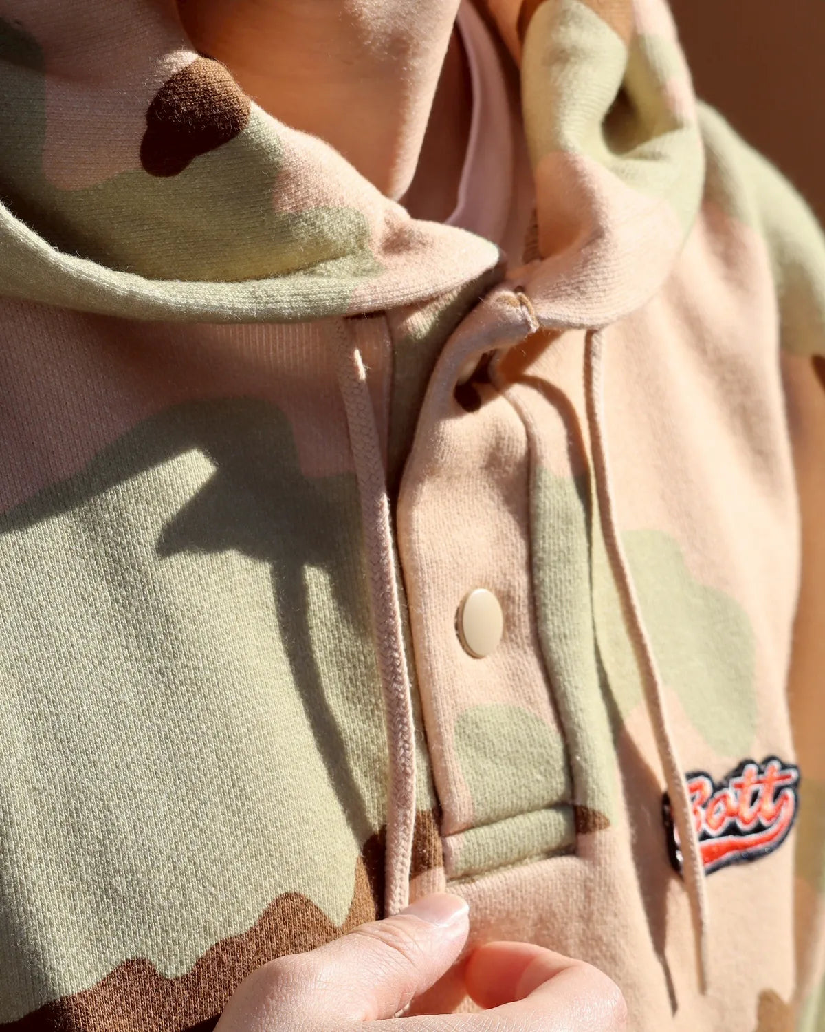 BoTT / Henley-Neck Camo Hoodie