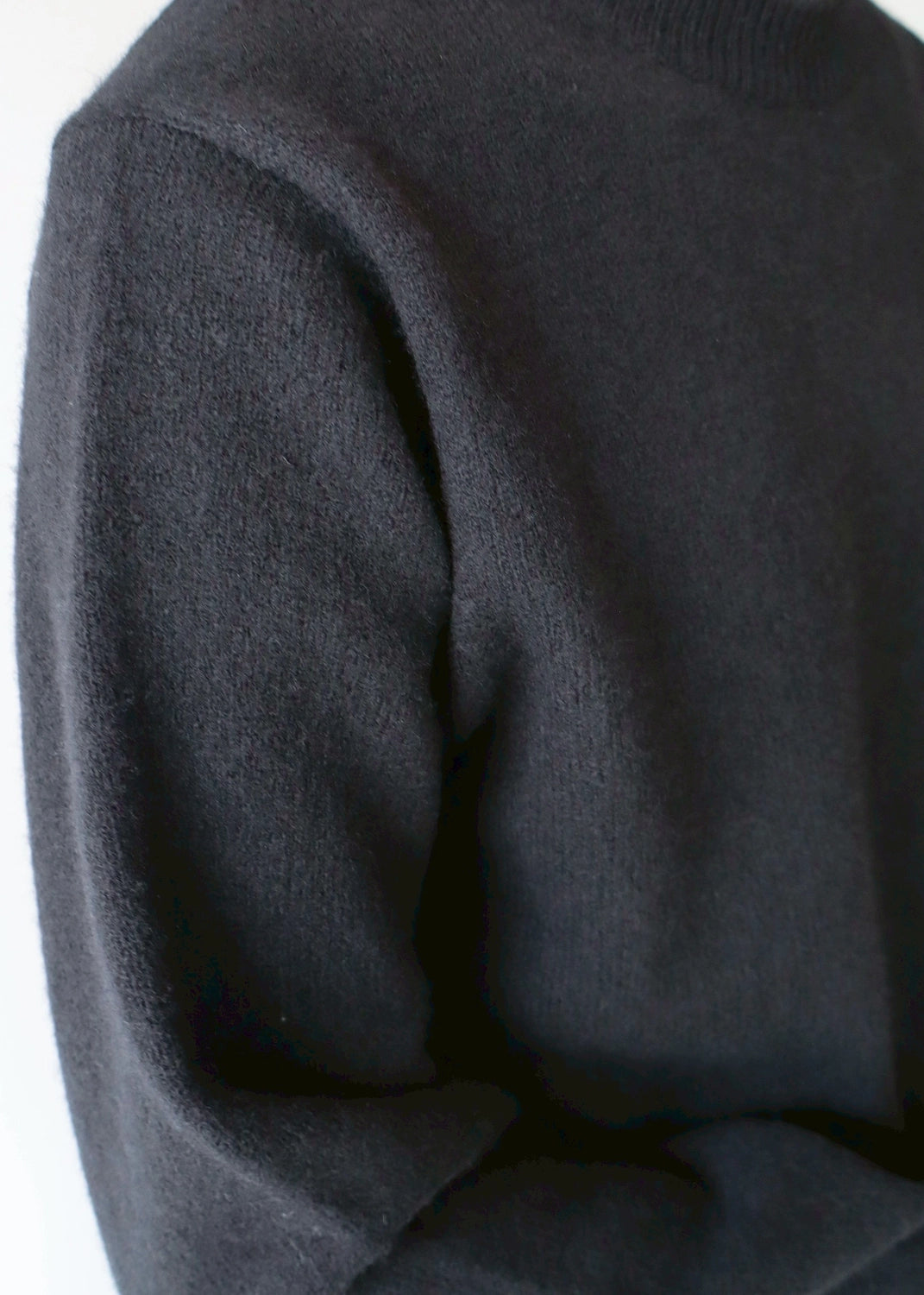 COMOLI / ラムズウール クルーネックニット (C03-06007)