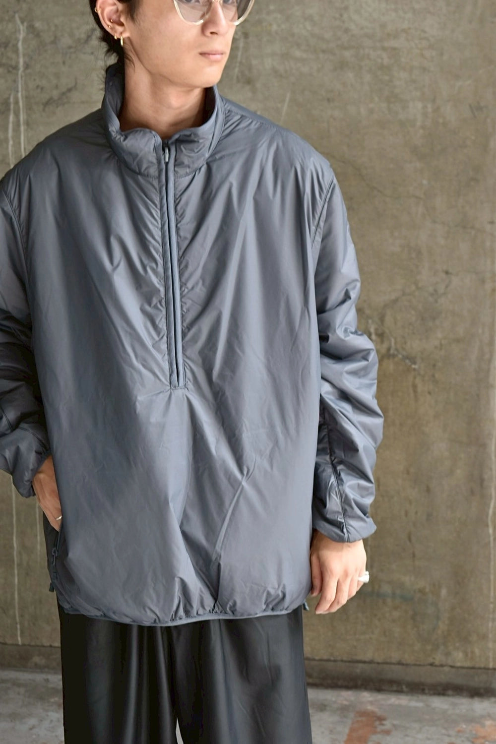 DAIWA PIER39 / TECH REVERSIBLE PULLOVER PUFF JACKET (BW-62025W)