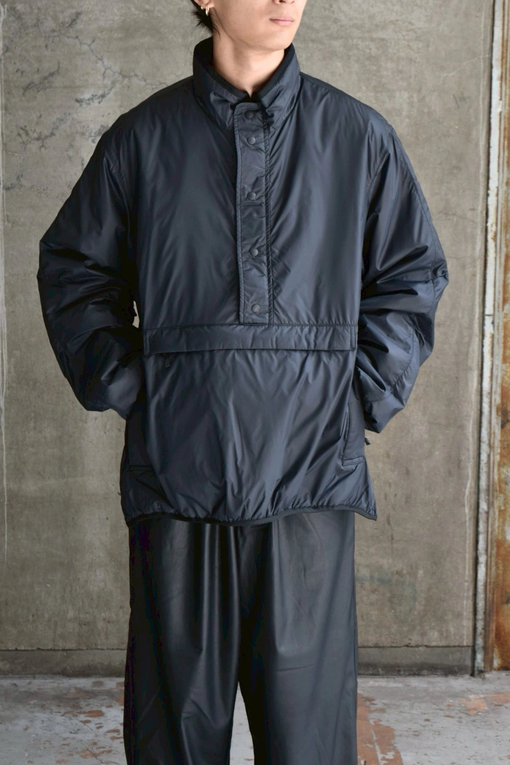 DAIWA PIER39 / TECH REVERSIBLE PULLOVER PUFF JACKET (BW-62025W)