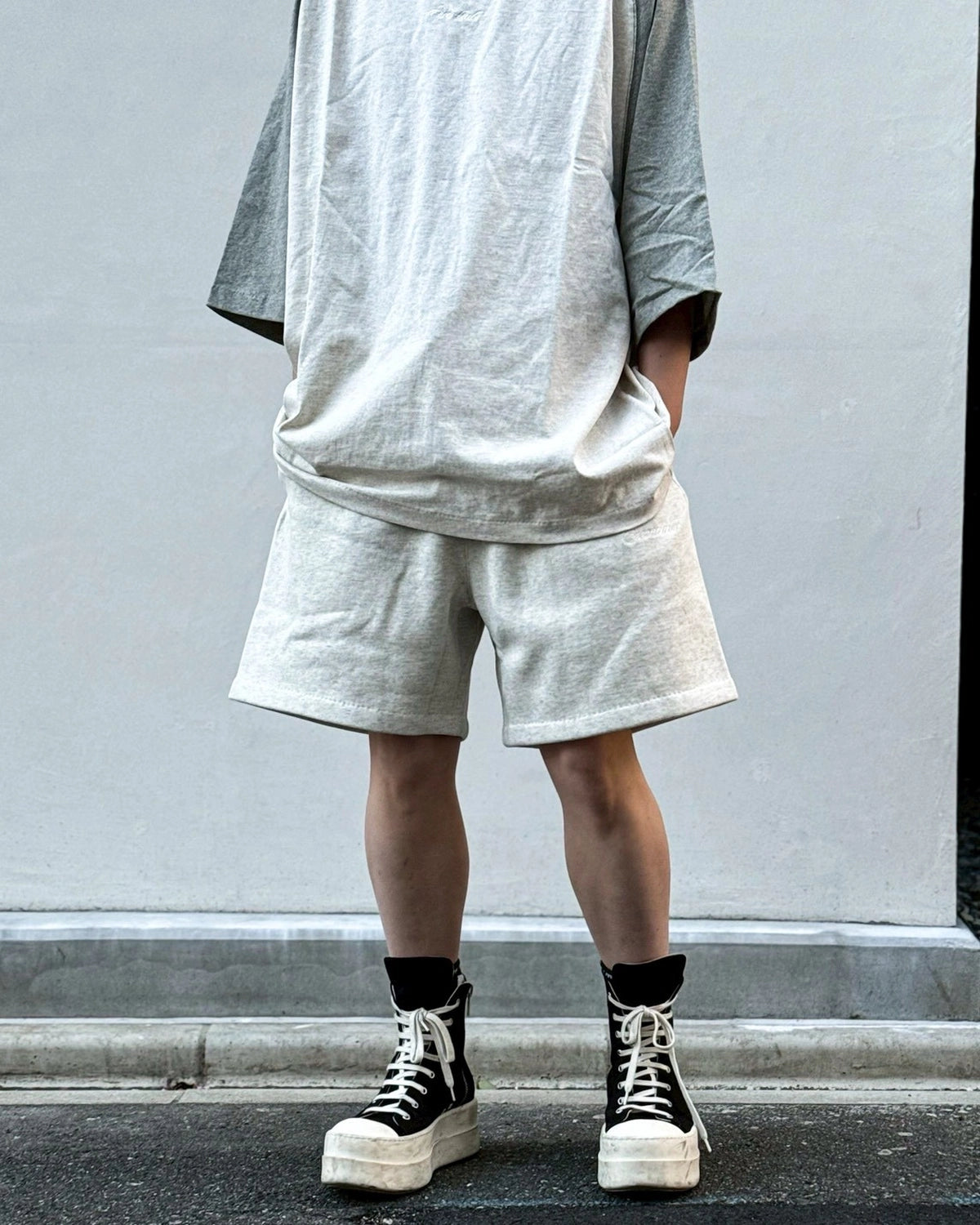 ESSENTIALS / SIGNATURE CLASSIC SHORT (160SP262003F)