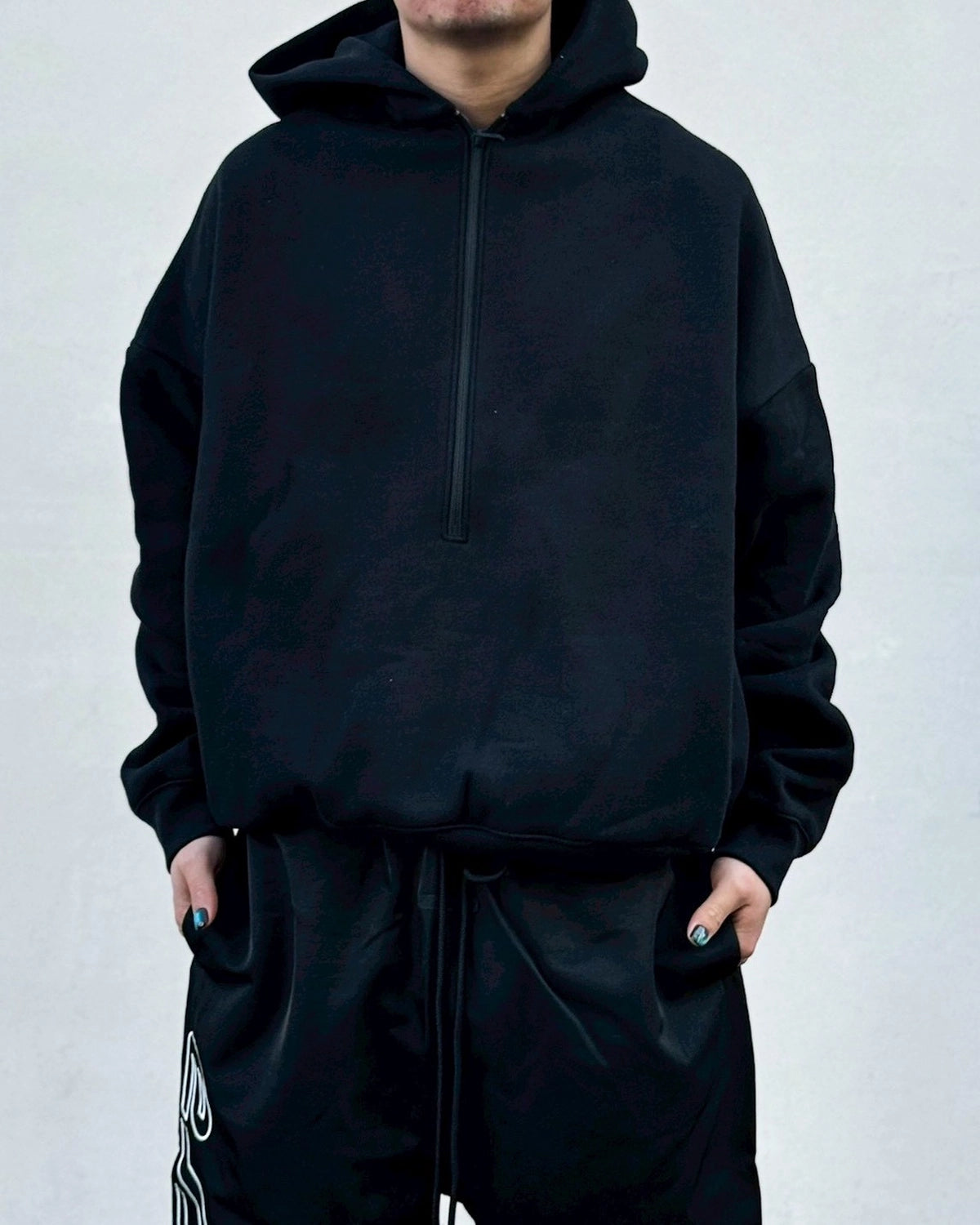 ESSENTIALS（エッセンシャルズ）/ PROPERTY LOUNGE HALF ZIP HOODIE