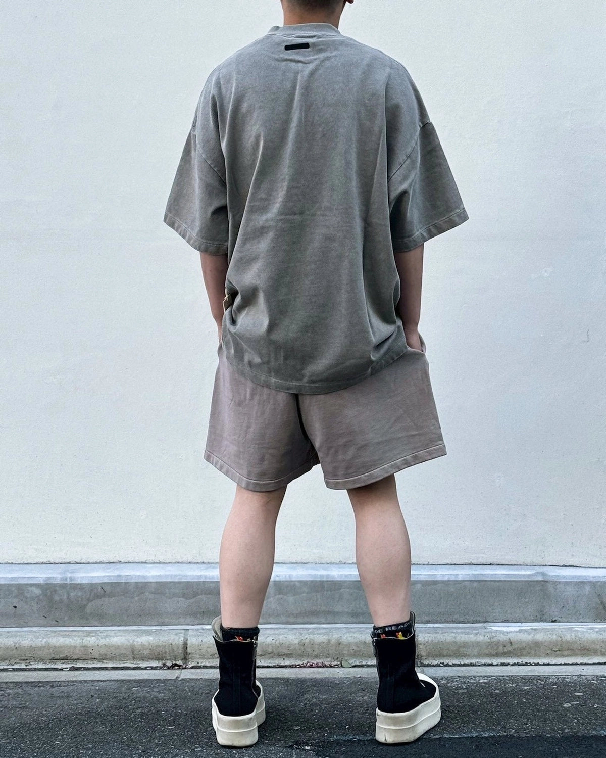 ESSENTIALS / TRAINING 90'S SHORT SLEEVE TEE (125SP264111F)