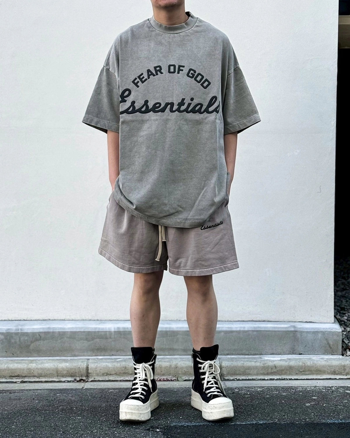ESSENTIALS / TRAINING 90'S SHORT SLEEVE TEE (125SP264111F)