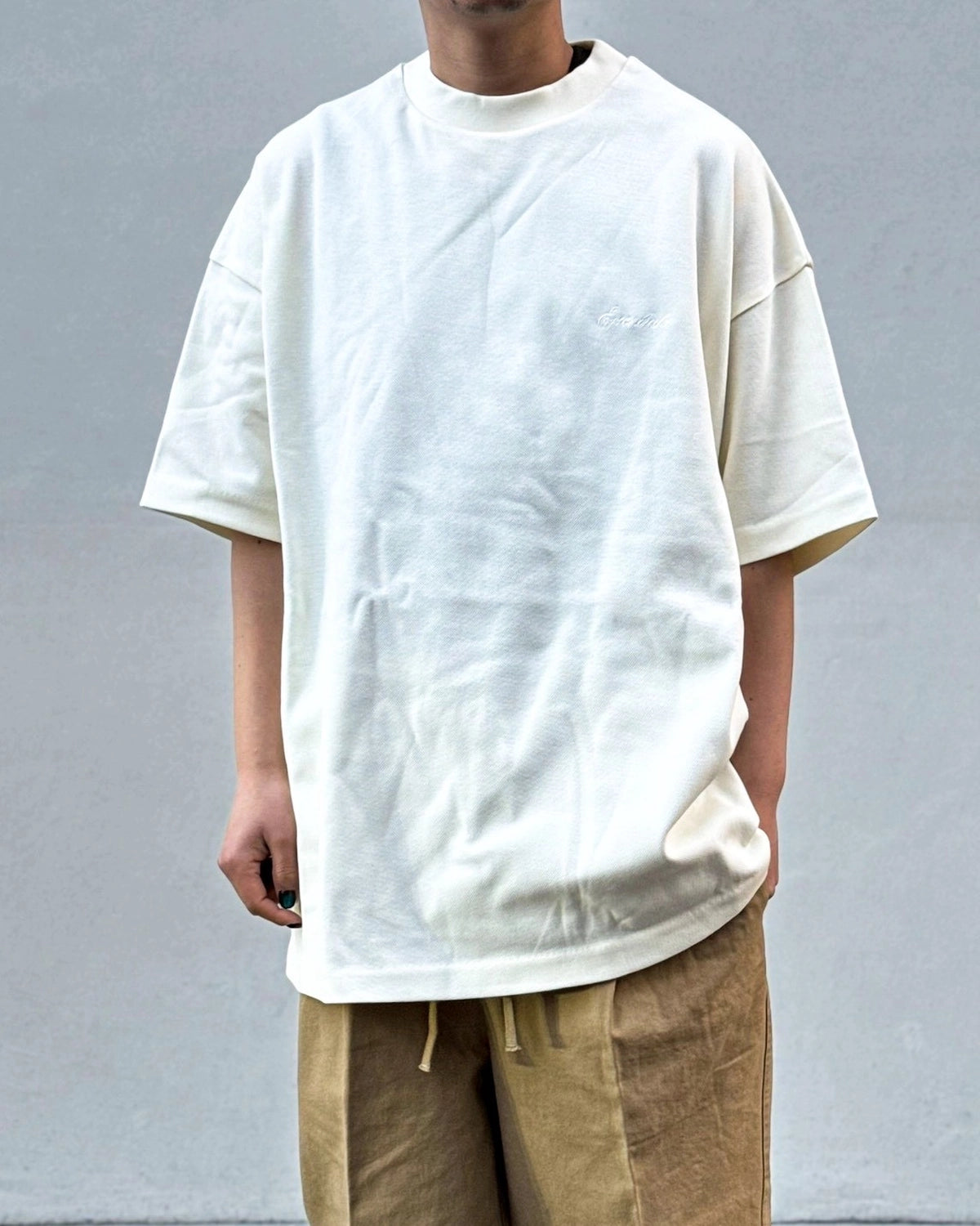 ESSENTIALS / SIGNATURE 90'S SHORT SLEEVE TEE (125SP264411F)