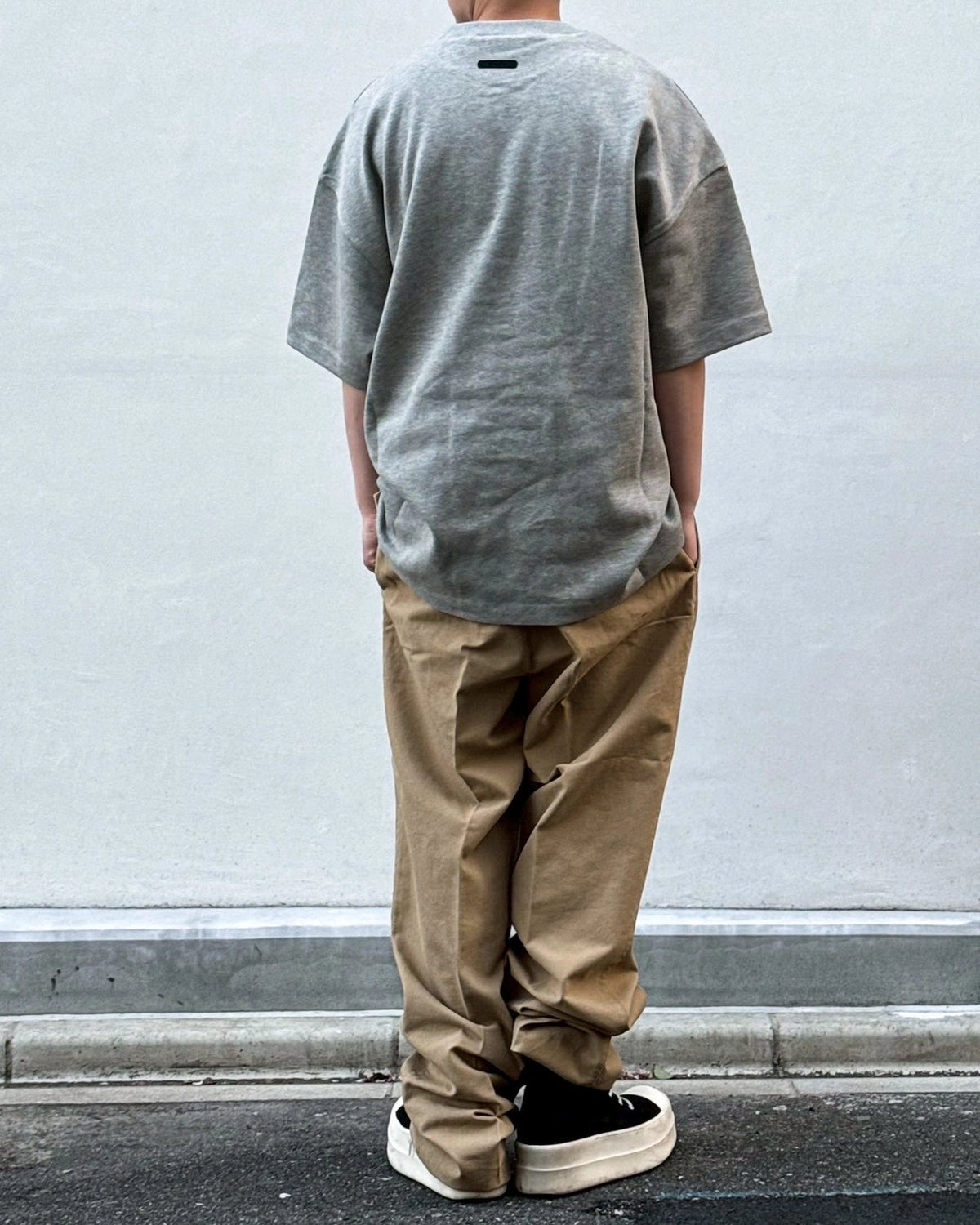 ESSENTIALS / SIGNATURE 90'S SHORT SLEEVE TEE (125SP264411F)