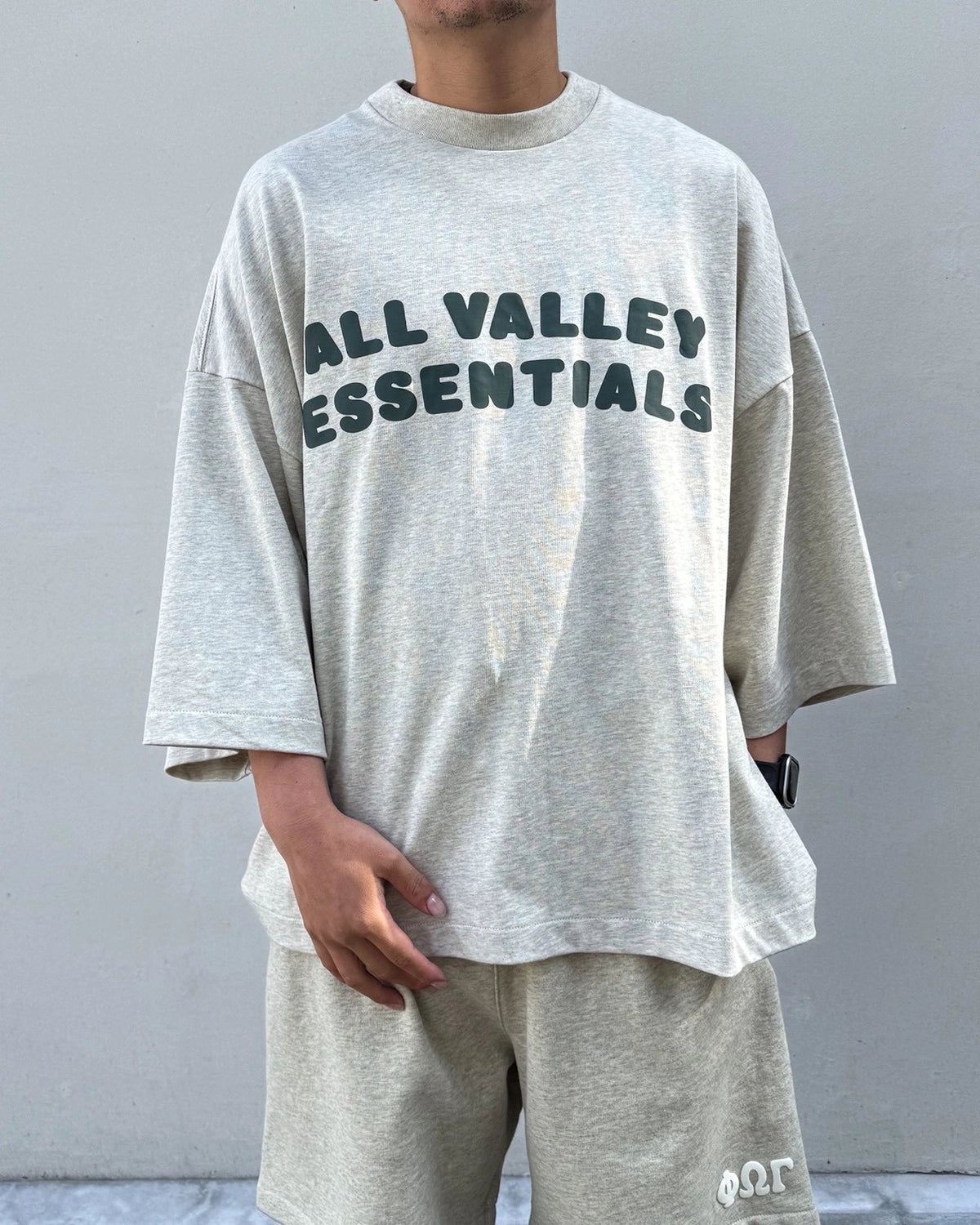 ESSENTIALS / Merch Tee Boxy Fit (RW00382-0134)