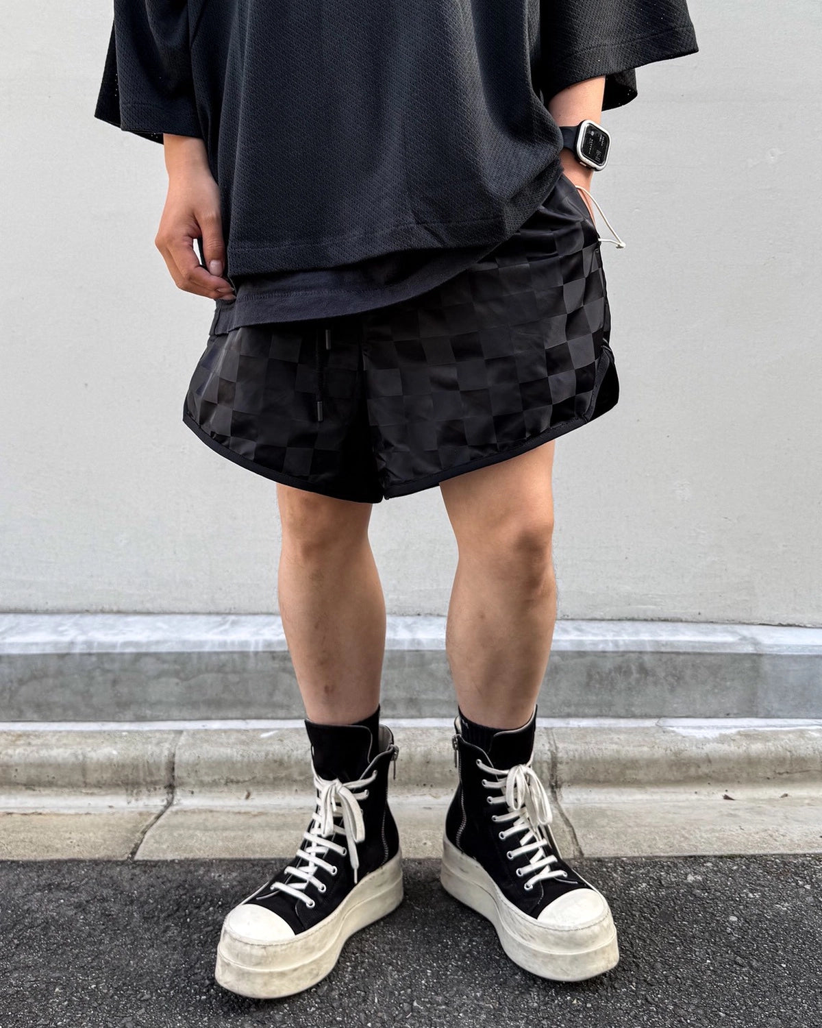 ESSENTIALS / CHECKERED GYM SHORT (RW00301-0031)