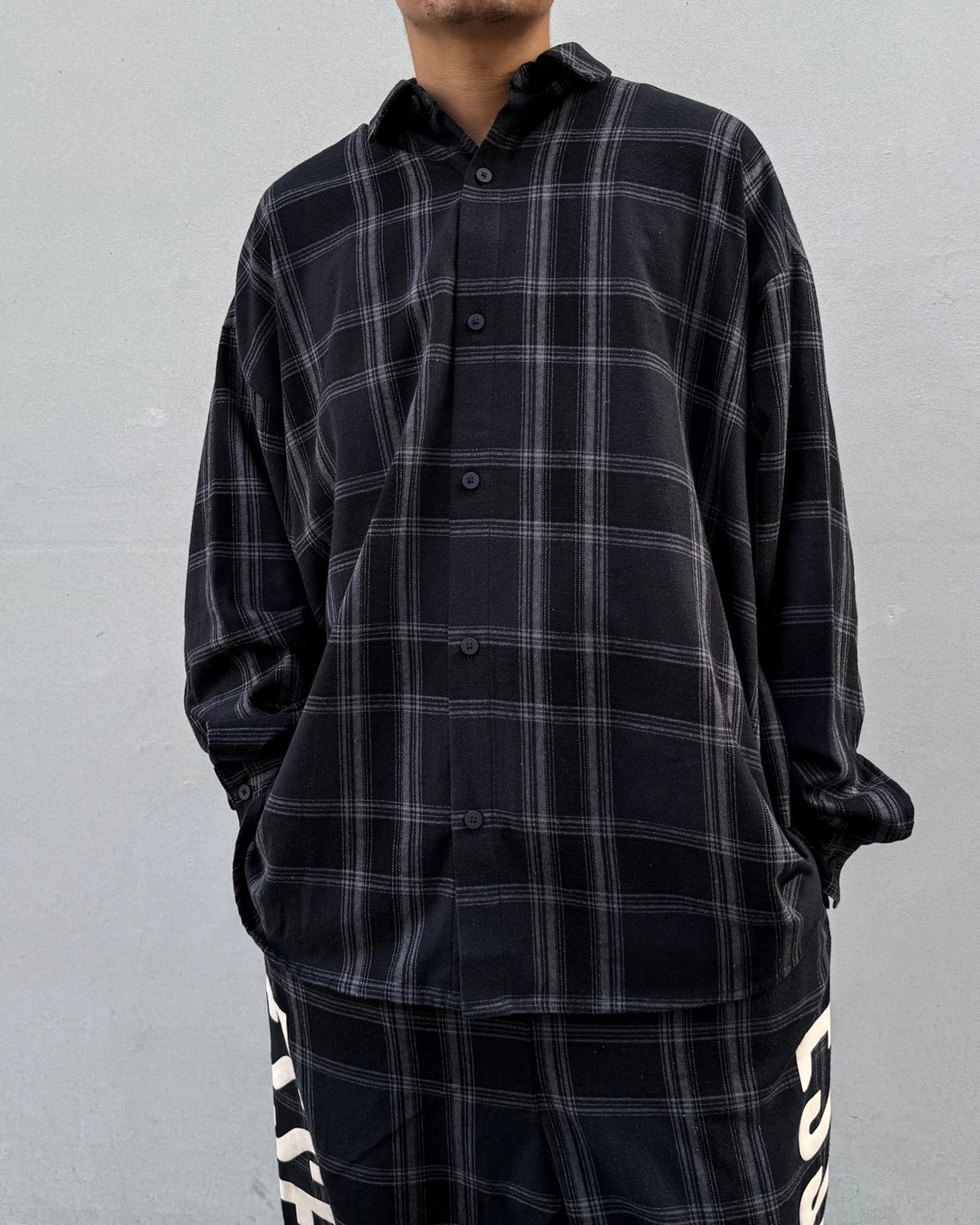ESSENTIALS / BUTTON UP SHIRT (RW00308-0128)