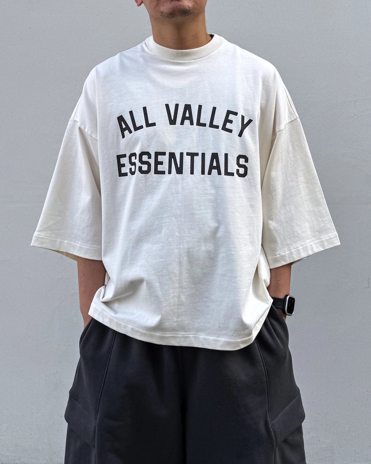 ESSENTIALS / Merch Tee Boxy Fit (RW00268-0034)