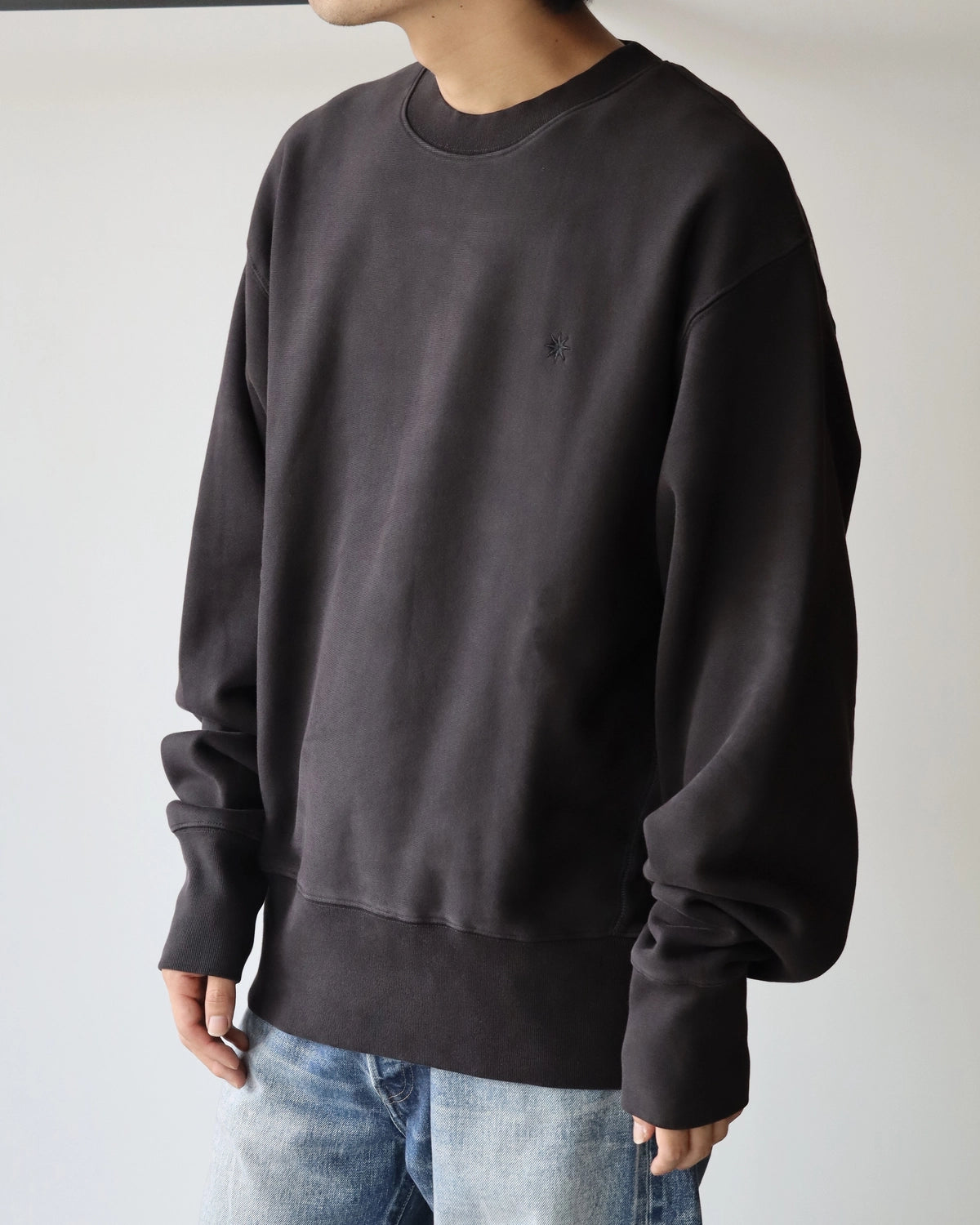 GDC × NUTTS ART WORKS / Art Fede Crew Sweat (GD0515-0204)