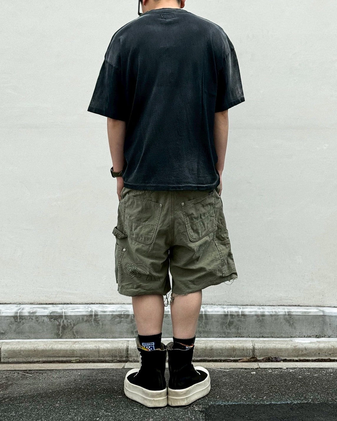 KAMIYA / "THE DARKNESS WILL DISAPPEAR" Distressed T-shirt (G16TS086)