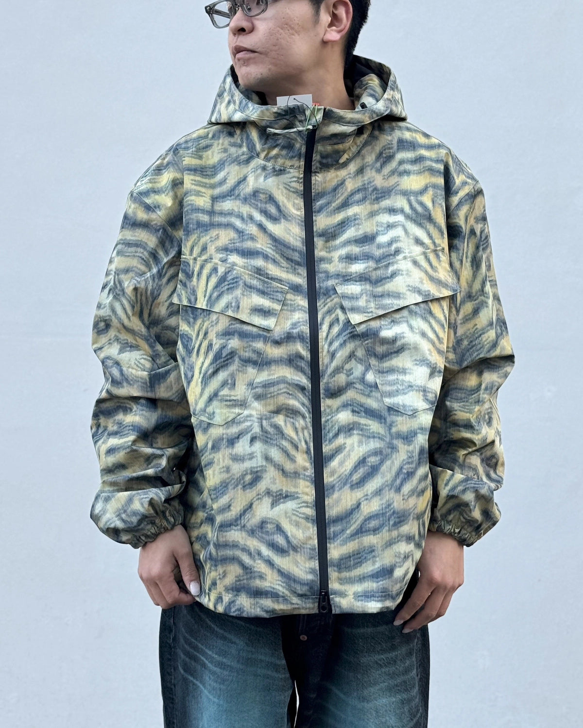 KENZO  / 'KENZO Tiger' ショート ウインドブレーカー (FG55BL1199ND)