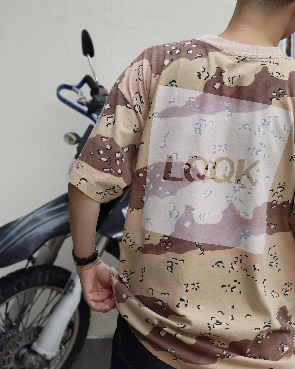LQQK STUDIO / CAMO BOX LOGO TEE (LQA26ST15)