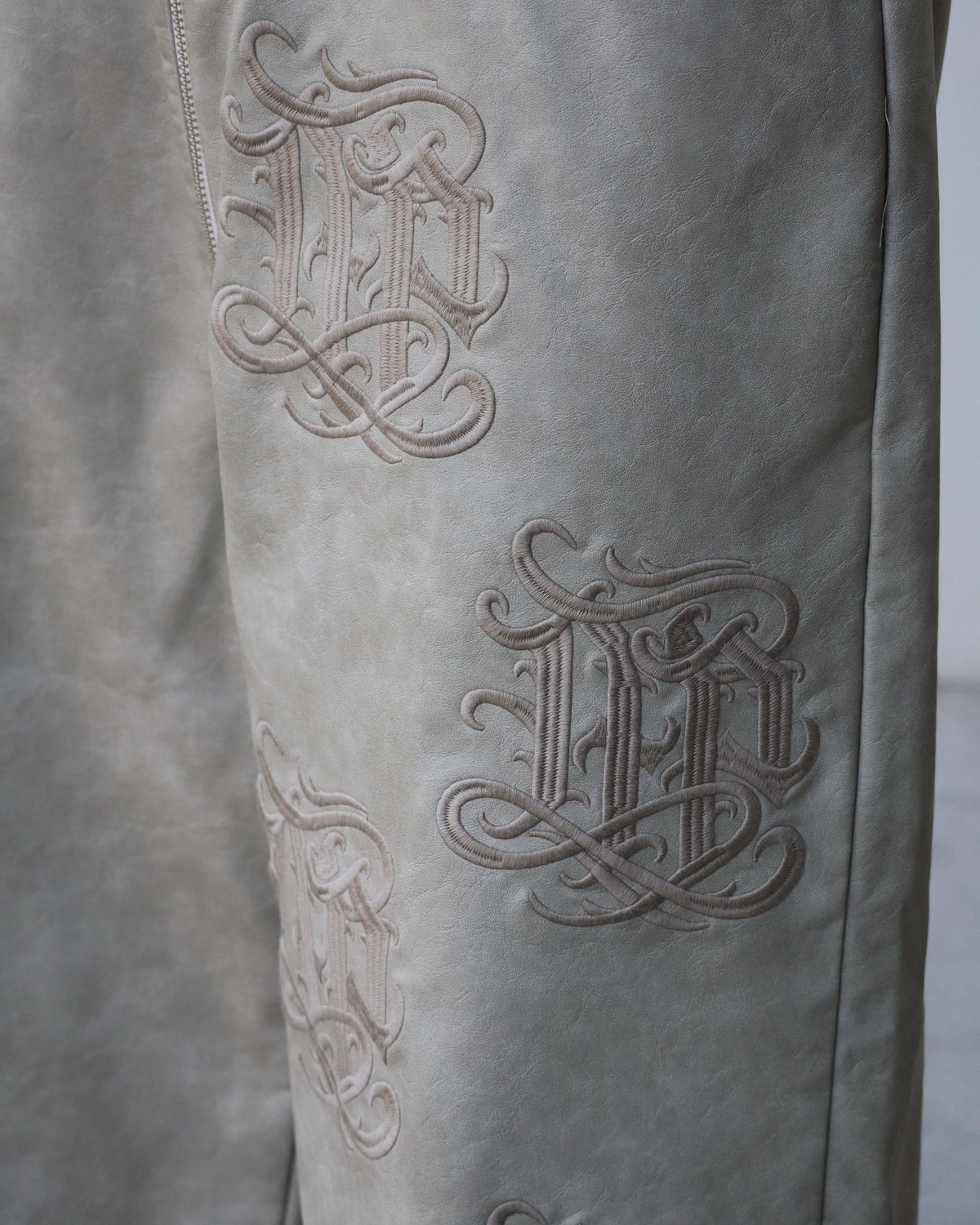 MARK POINT × KB / KB×MP LEATHER SHORTS