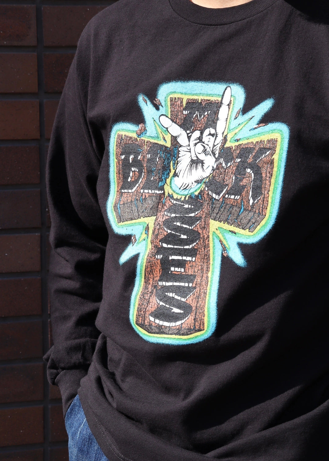 MASSES / T-SHIRT L/S CROSS HAND (1251015015)