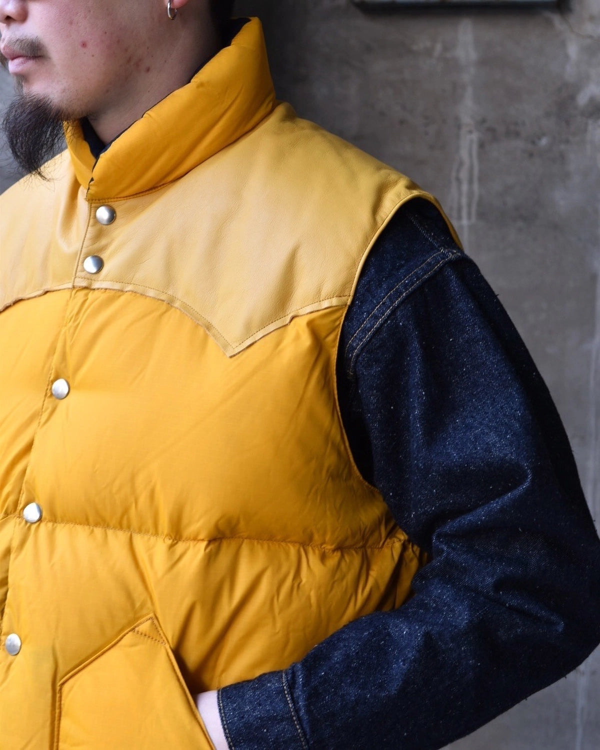 New Manual / #032 REVERSIBLE DOWN VEST (VT-YY-0002)