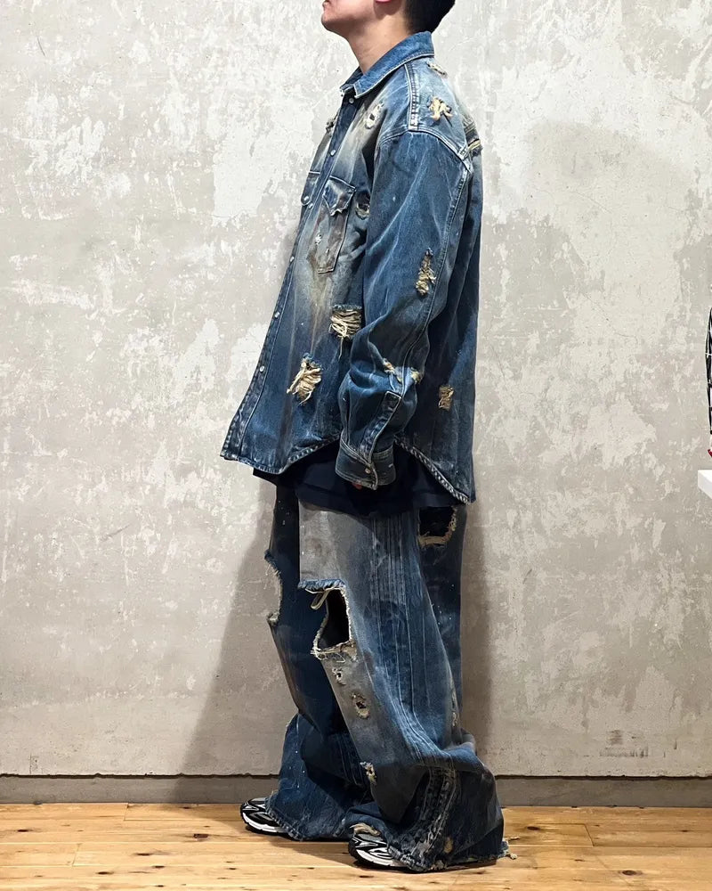 VETEMENTS / TRASHED BIG SHAPE JEANS (UA65PA885D)