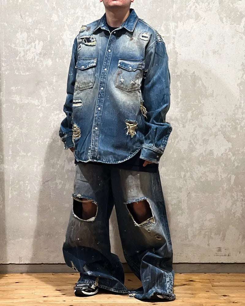 VETEMENTS / TRASHED BIG SHAPE JEANS (UA65PA885D)