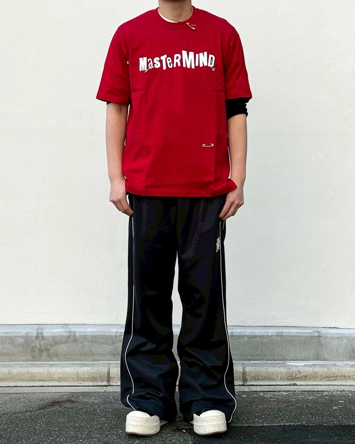 mastermind JAPAN / SAFETY PIN SS TEE (MJ26EE1-TS112)