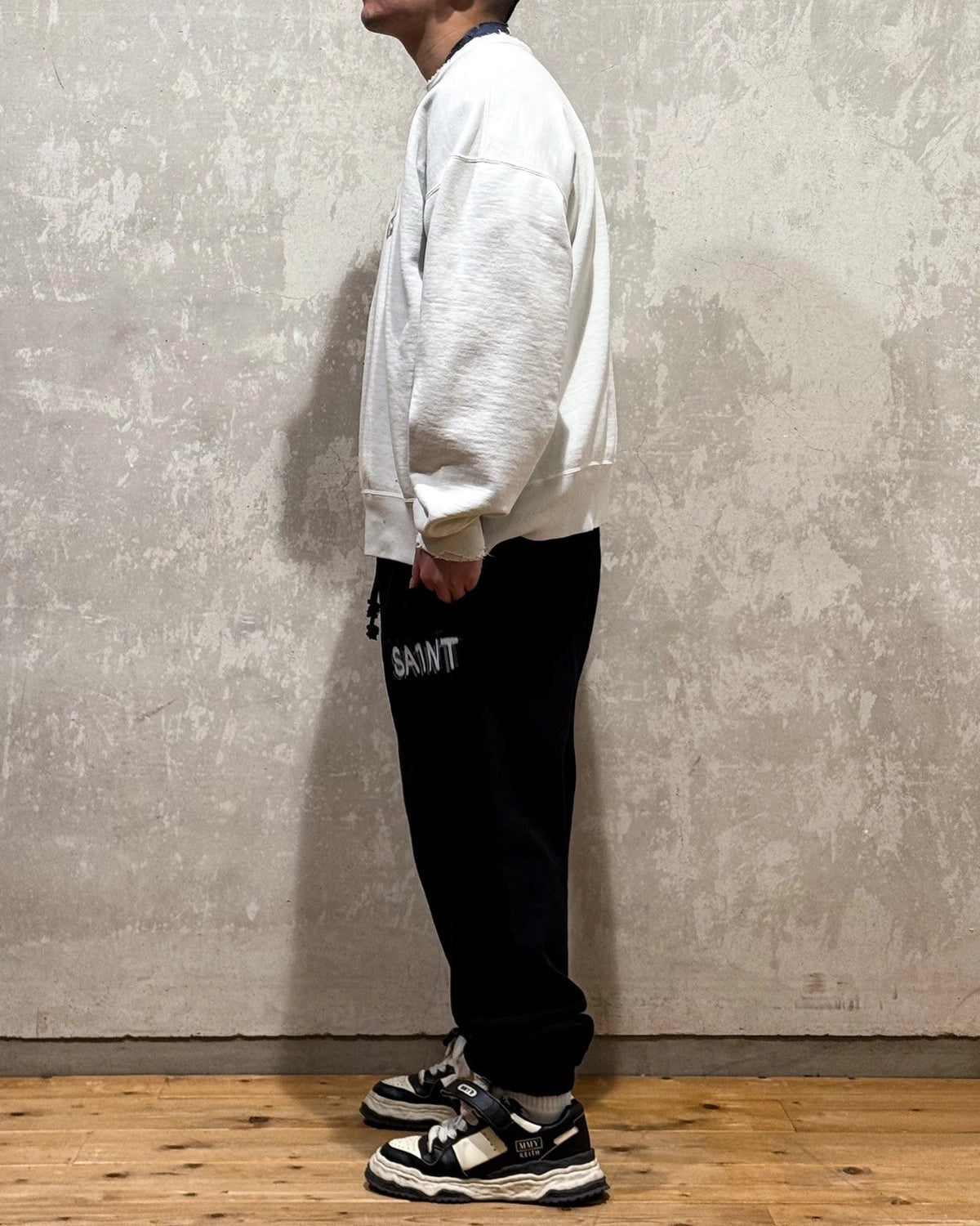 ©︎SAINT Mxxxxxx × BerBerjin / CREW NECK SWEAT (SM-HR8-0000-C38)