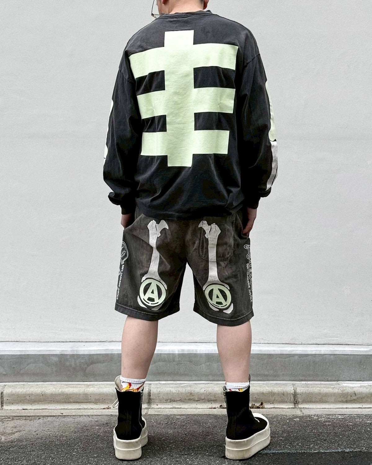 ©︎SAINT Mxxxxxx × BOUNTY HUNTER / BH_CUT SEW SHORTS / BONE (SM-HR8-0000-C33)