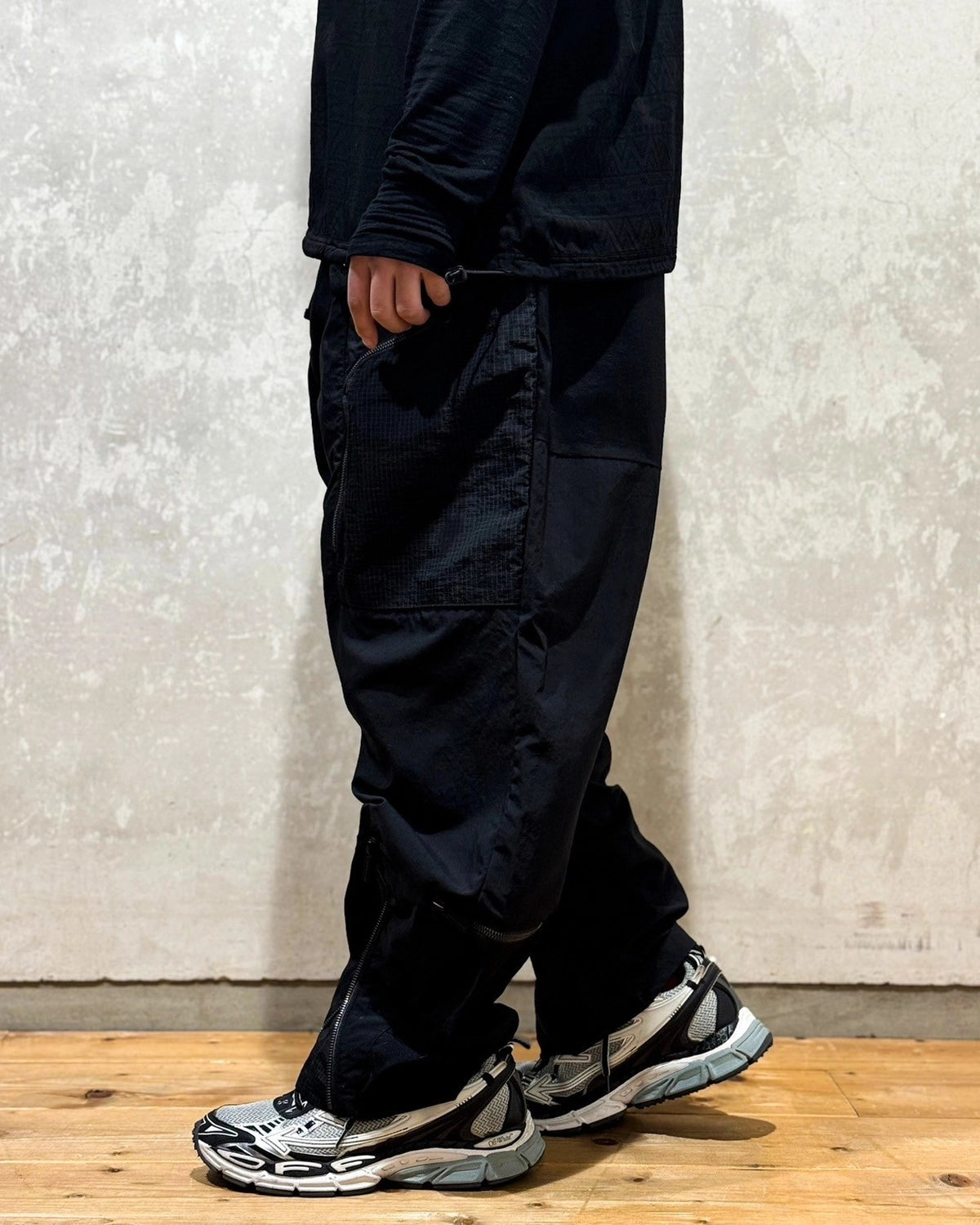 White Mountaineering  / PARACHUTE PANTS (BK2571404)