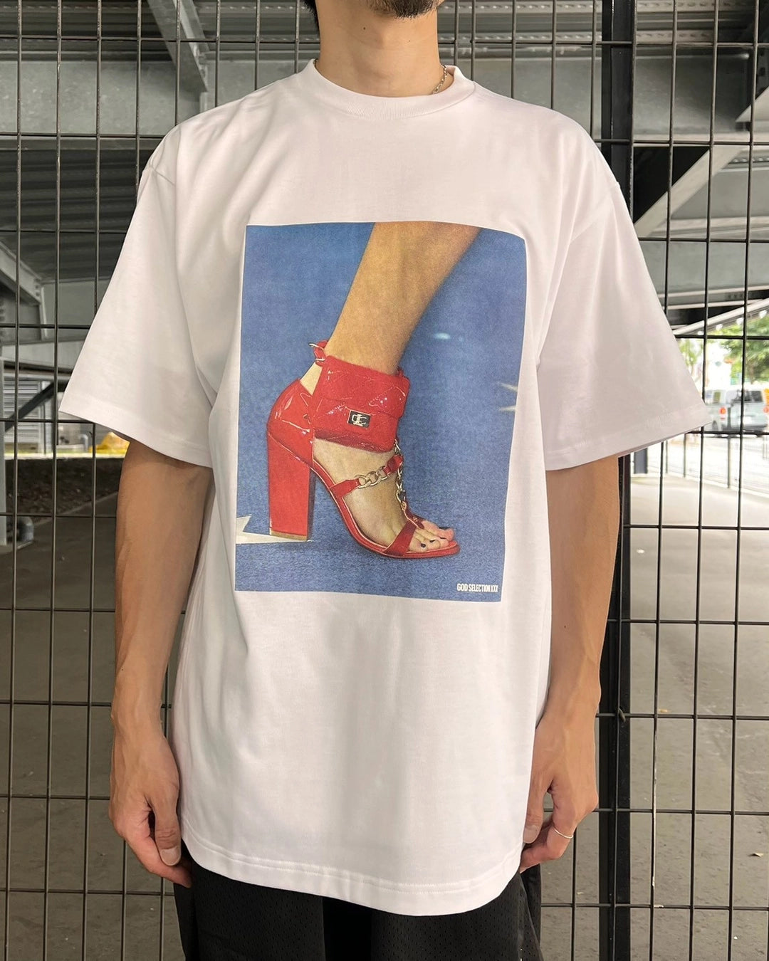 GOD SELECTION XXX / Red Heel & Pouch Photo Tee (GX-S26-ST-14)