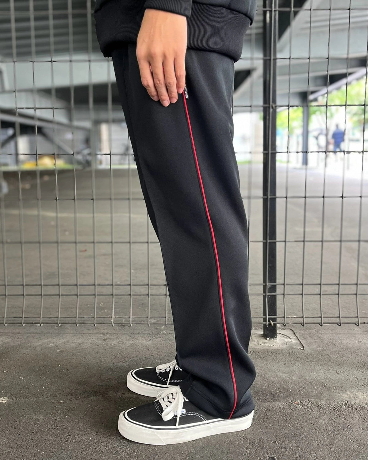 GOD SELECTION XXX / Initial Logo Center crease Trackpants (GX-S26-PT-03)