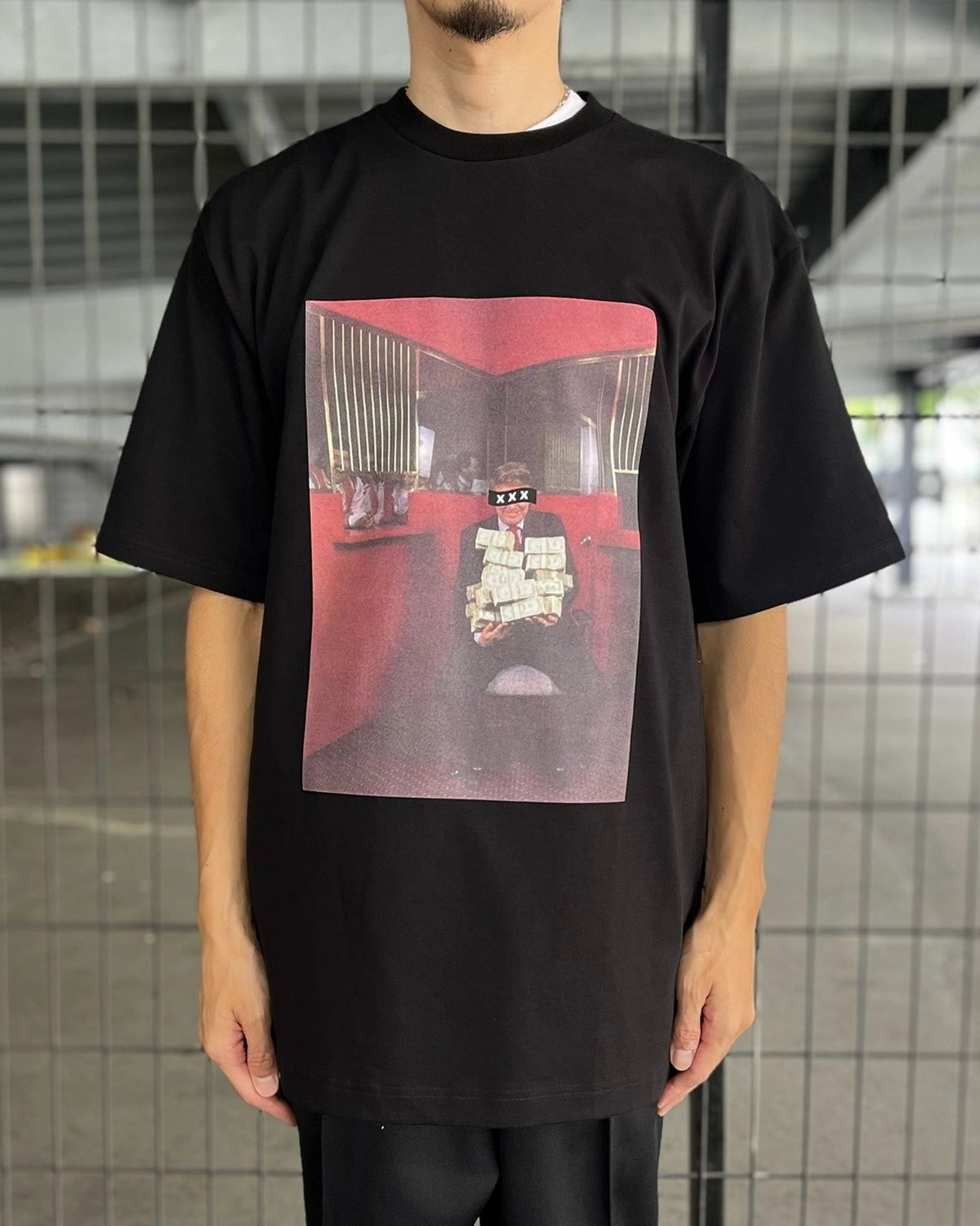 GOD SELECTION XXX / Box Logo "Cash" Photo Tee (GX-S26-ST-21)
