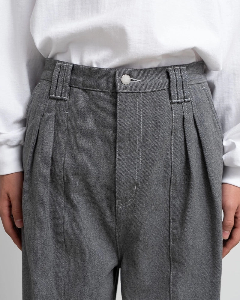 Graphpaper × YOKE / 3PLEATED DENIM WIDE TROUSERS (GM243-40218Y)